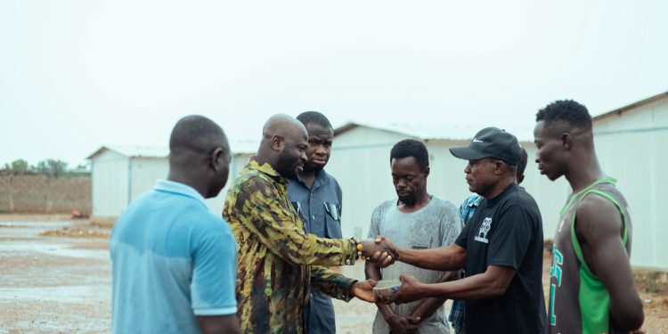 Ghana’s  Minority Donates CFA2 Million to Refugees in Côte d’Ivoire