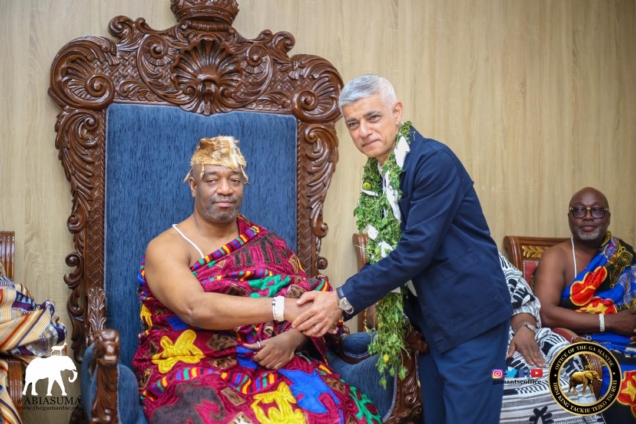 London Mayor Sadiq Khan Makes Historic Visit to Ga Mantse Palace in Accra